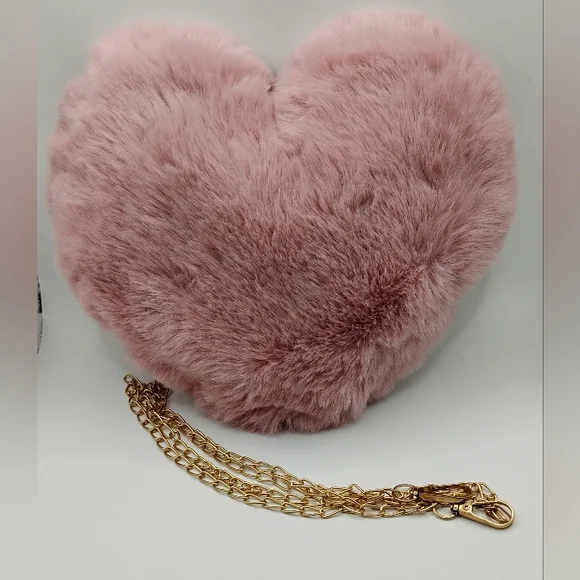 Pink Heart-Shaped Faux Fur Crossbody bag Bag BNWOT(9"H×9.5"L) - Picture 1 of 2